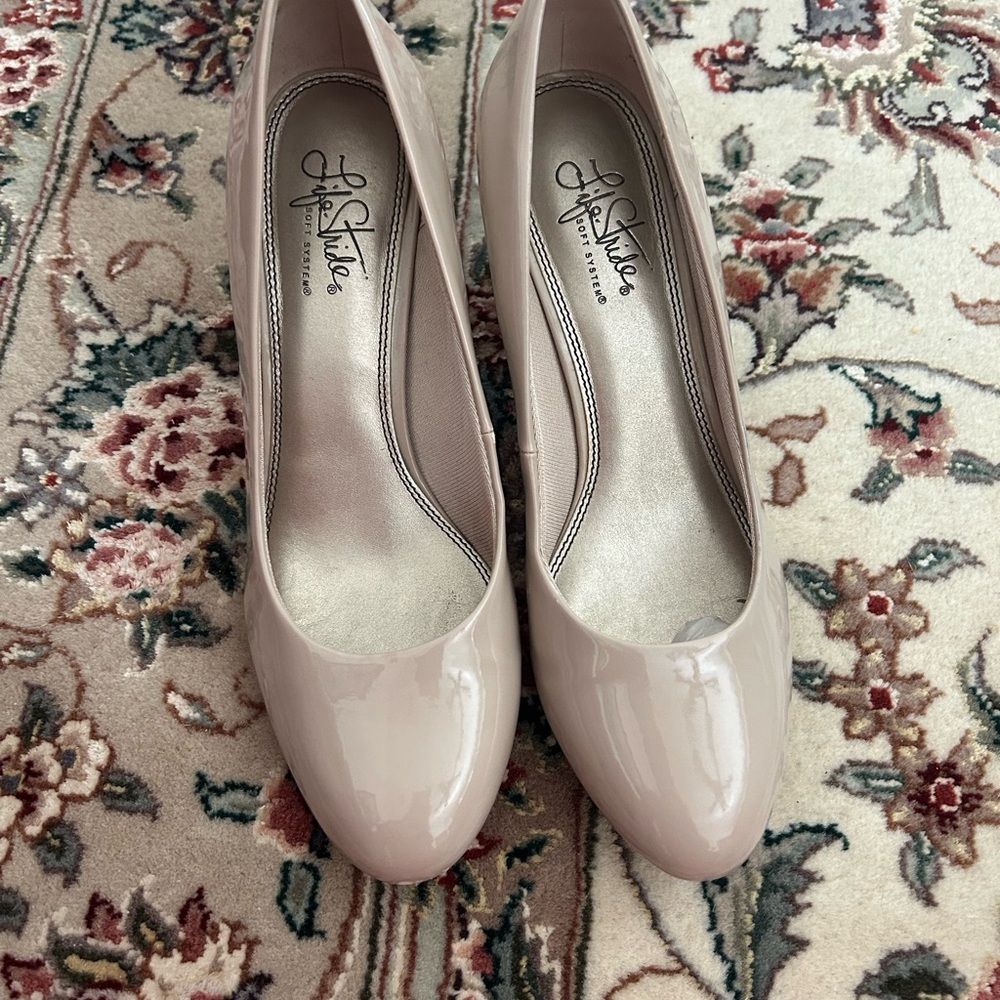 Just The Right Shoe Glossy Nude Heels